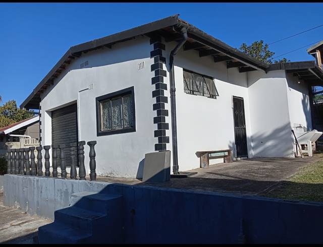 6 BEDROOM HOUSE FOR SALE IN KHARWASTAN